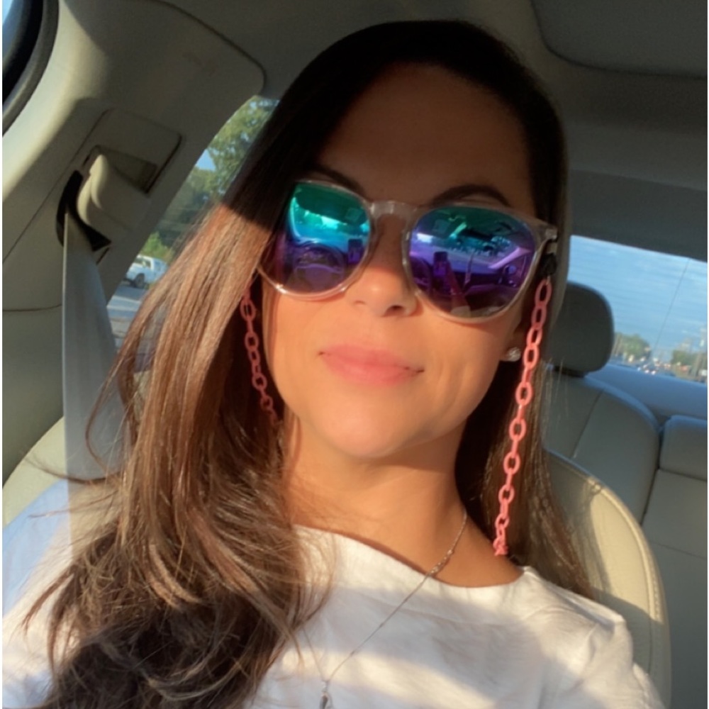 Meet your Posher, Nicole